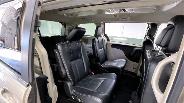 2014 Chrysler Town and Country Touring