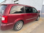 2015 Town and Country Thumbnail 2