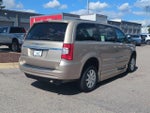 2016 Town and Country Thumbnail 5