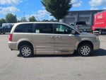 2016 Town and Country Thumbnail 6