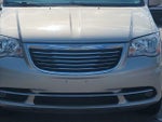2016 Town and Country Thumbnail 14