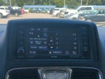 2016 Town and Country Thumbnail 25