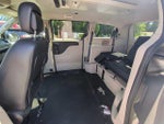 2016 Town and Country Thumbnail 30