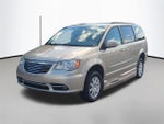 2016 Town and Country Thumbnail 1