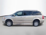 2016 Town and Country Thumbnail 2