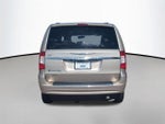 2016 Town and Country Thumbnail 4