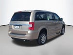 2016 Town and Country Thumbnail 5
