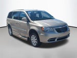 2016 Town and Country Thumbnail 7