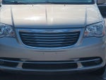 2016 Town and Country Thumbnail 14