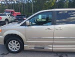 2016 Town and Country Thumbnail 15