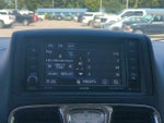 2016 Town and Country Thumbnail 25