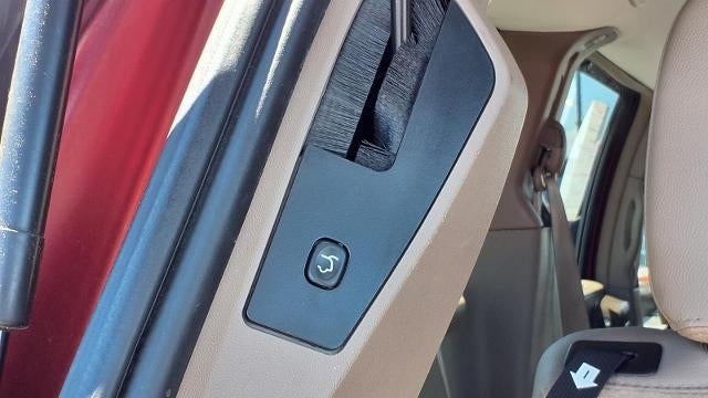 2016 Chrysler Town and Country Touring