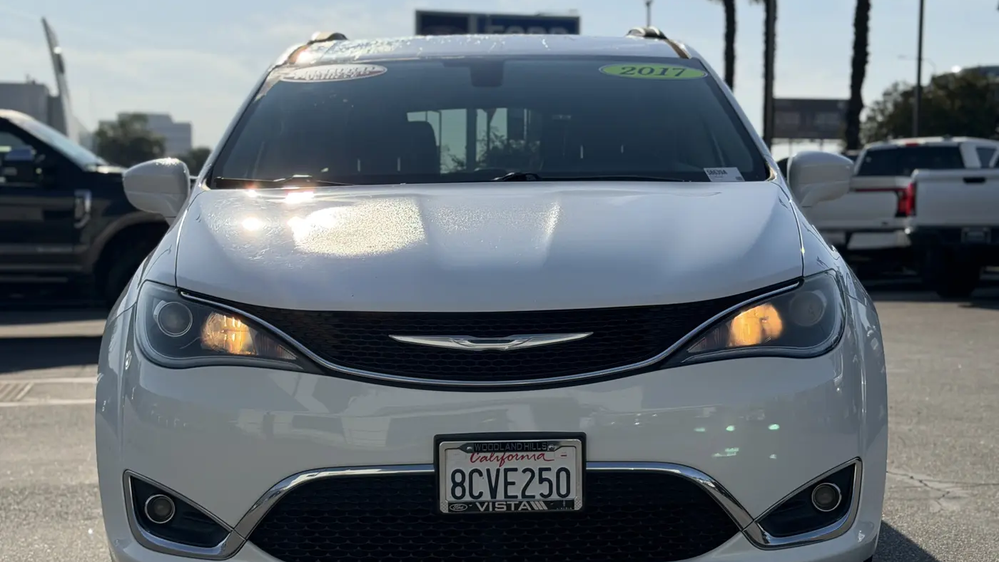 2017 Chrysler Pacifica Touring-L