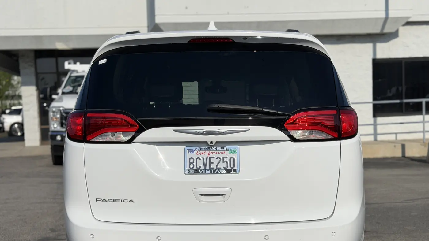 2017 Chrysler Pacifica Touring-L