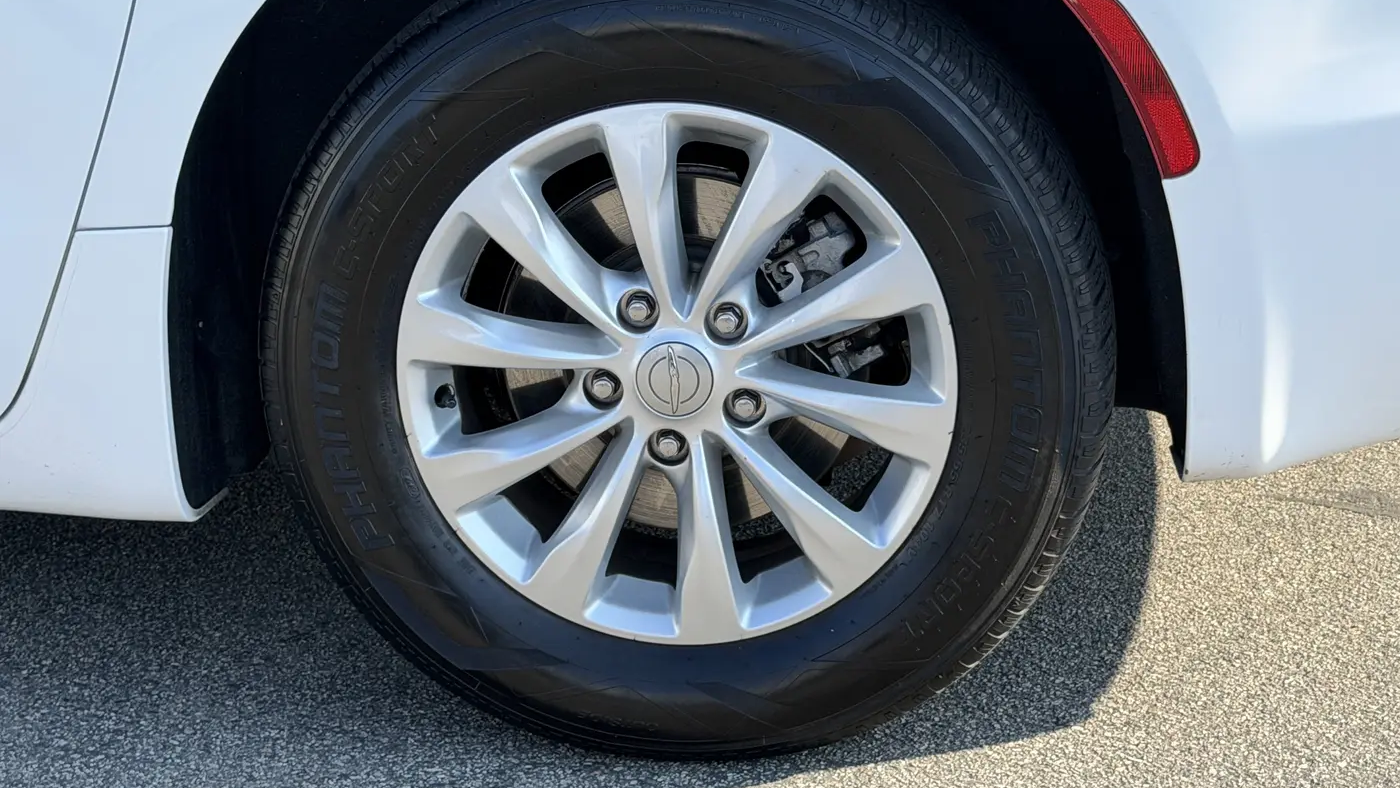 2017 Chrysler Pacifica Touring-L
