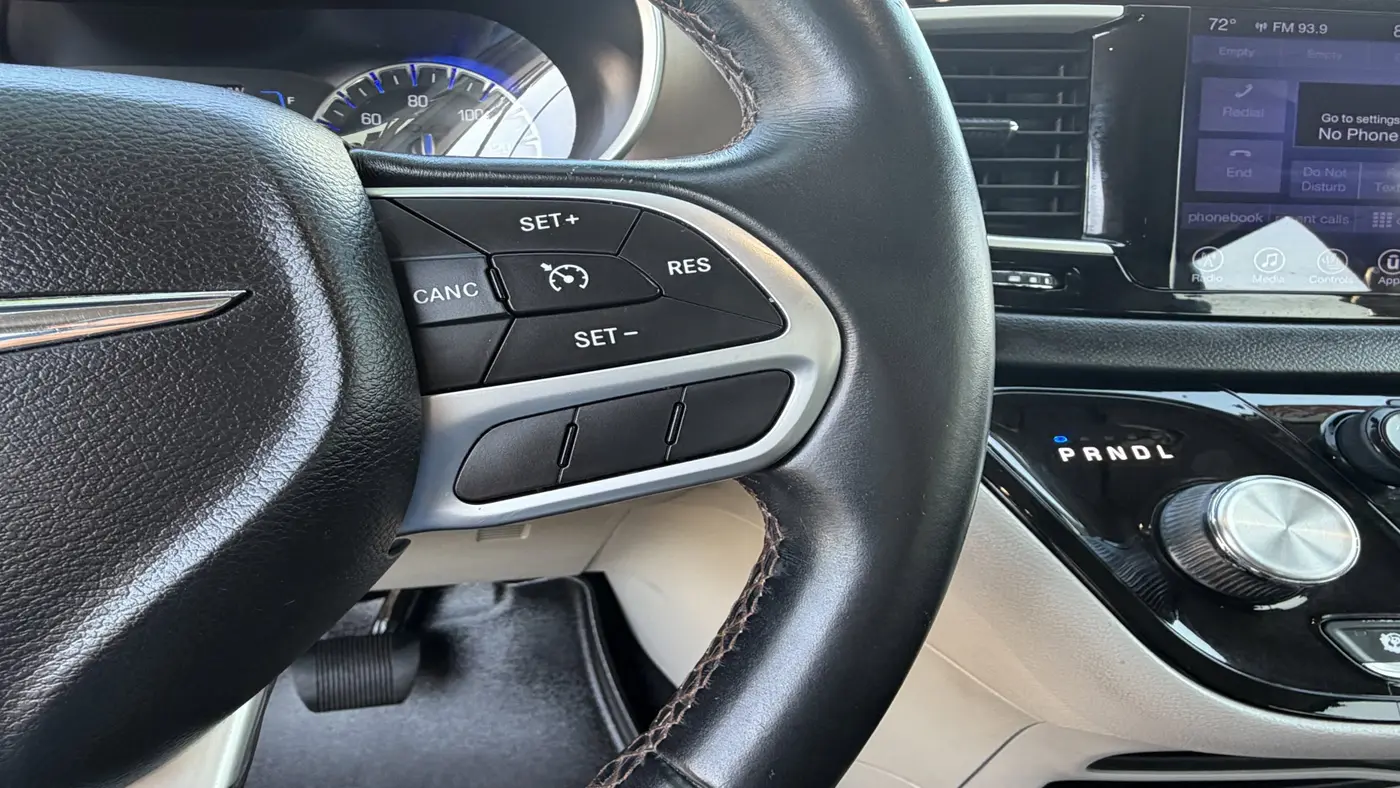 2017 Chrysler Pacifica Touring-L