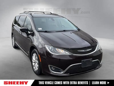 Photo of a 2017 Chrysler Pacifica Touring-L 4DR Mini-Van for sale