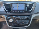 2017 Pacifica Thumbnail 19