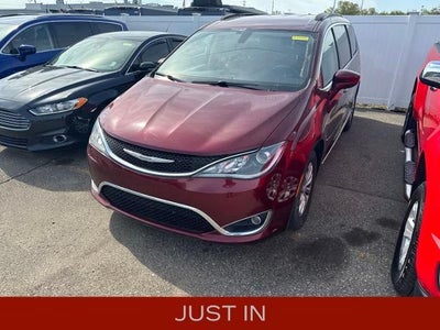 2017 Chrysler Pacifica Touring-L 4DR Mini-Van