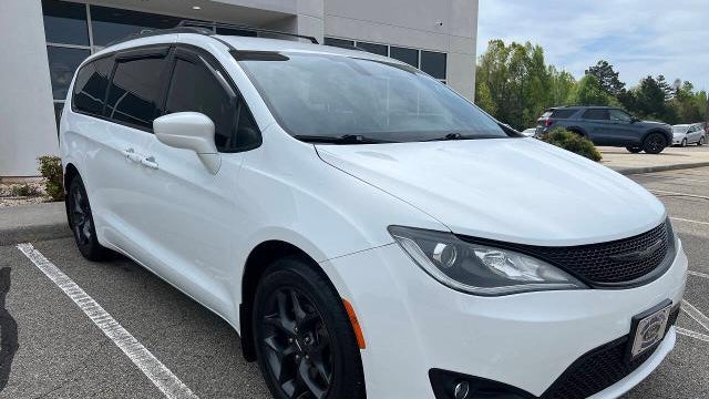 2019 Chrysler Pacifica Touring L 35th Anniversary