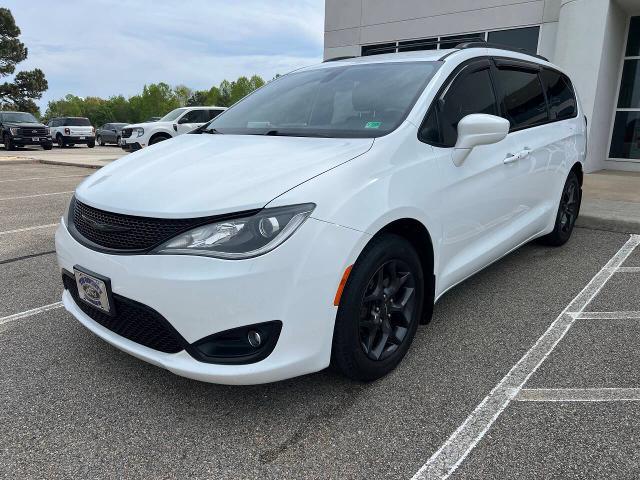 2019 Chrysler Pacifica - $8,995