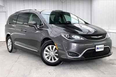 Photo of a 2019 Chrysler Pacifica Touring L 4DR Mini-Van for sale
