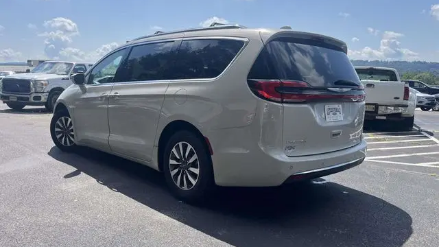 2021 Chrysler Pacifica Touring L