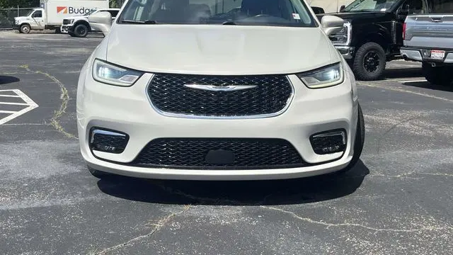 2021 Chrysler Pacifica Touring L