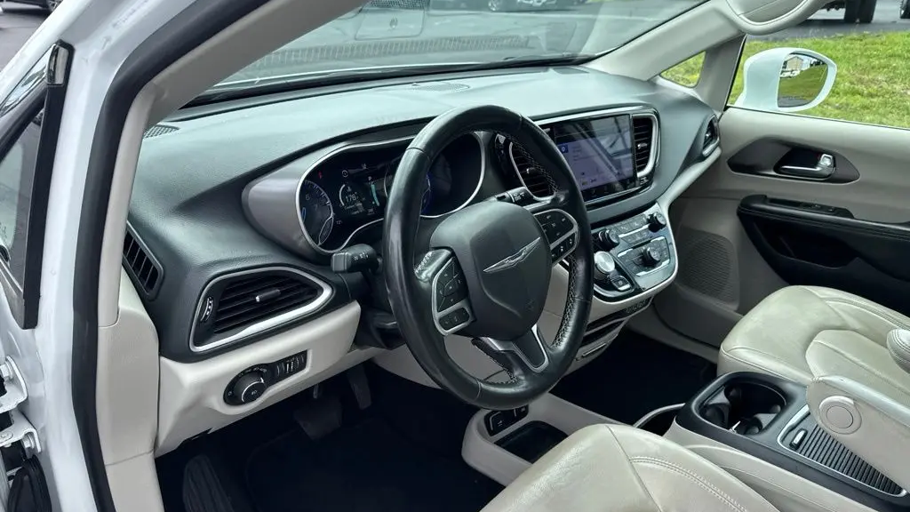 2021 Chrysler Pacifica Touring L
