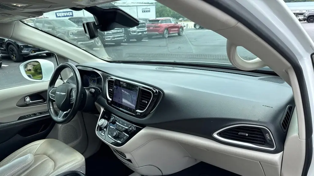 2021 Chrysler Pacifica Touring L