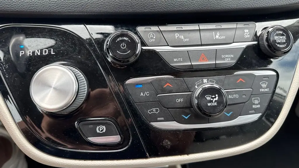 2021 Chrysler Pacifica Touring L
