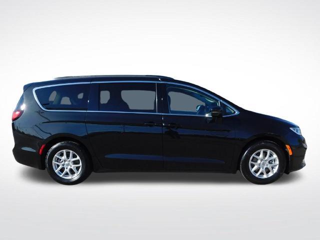 2022 Chrysler Pacifica - $15,990