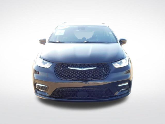 2022 Chrysler Pacifica - $15,990