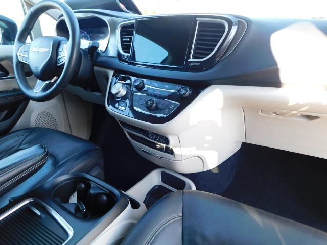 2022 Chrysler Pacifica - $15,990