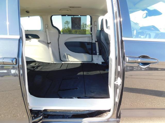 2022 Chrysler Pacifica - $15,990