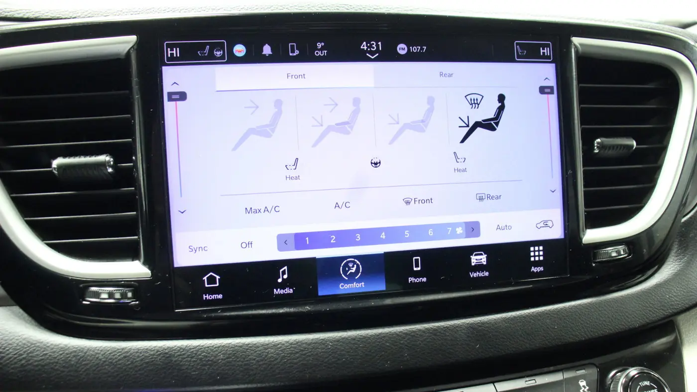 2022 Chrysler Pacifica Touring L