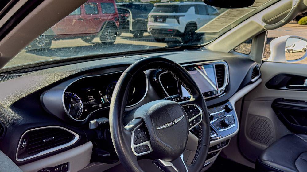 2022 Chrysler Pacifica Touring L