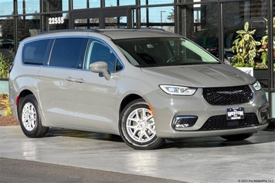 Photo of a 2022 Chrysler Pacifica Touring L 4DR Mini-Van for sale