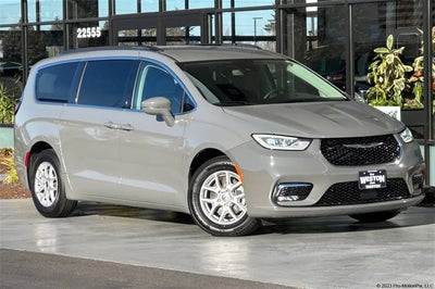 Photo of a 2022 Chrysler Pacifica Touring L 4DR Mini-Van for sale