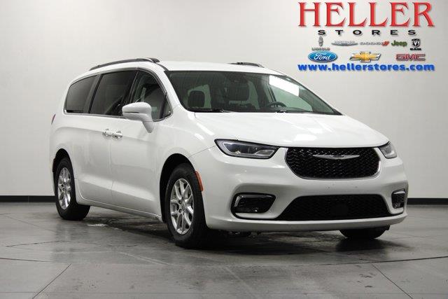 2022 Chrysler Pacifica - $19,962