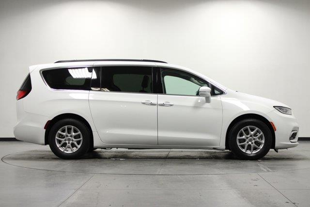 2022 Chrysler Pacifica - $19,962