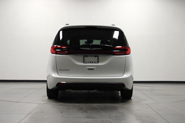 2022 Chrysler Pacifica - $19,962