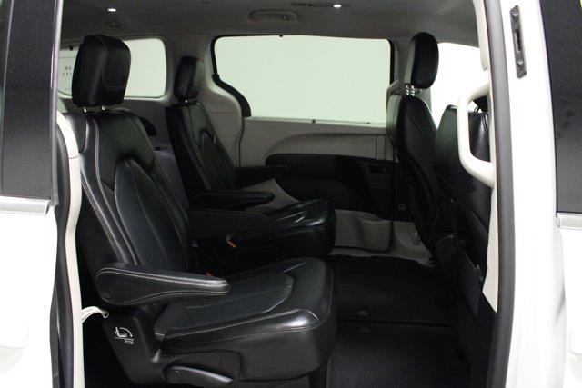 2022 Chrysler Pacifica - $19,962