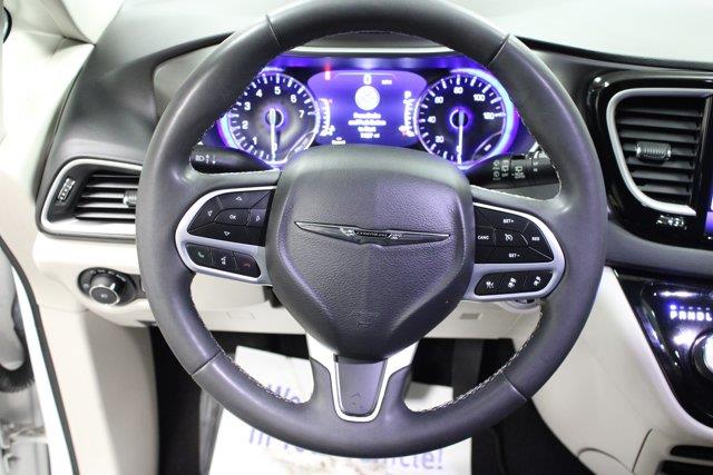 2022 Chrysler Pacifica - $19,962