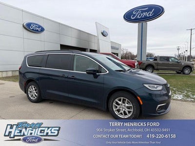 Photo of a 2022 Chrysler Pacifica Touring L 4DR Mini-Van for sale