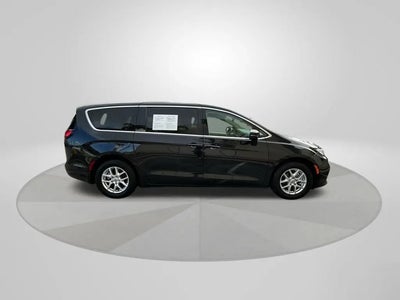 2023 Chrysler Pacifica Touring L 4DR Mini-Van