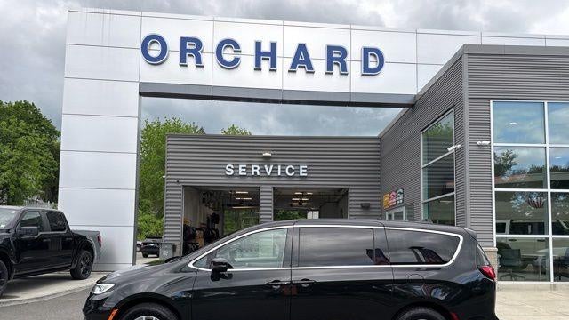 2023 Chrysler Pacifica Touring L