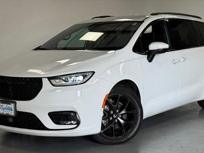 2023 Chrysler Pacifica Touring L 4DR Mini-Van