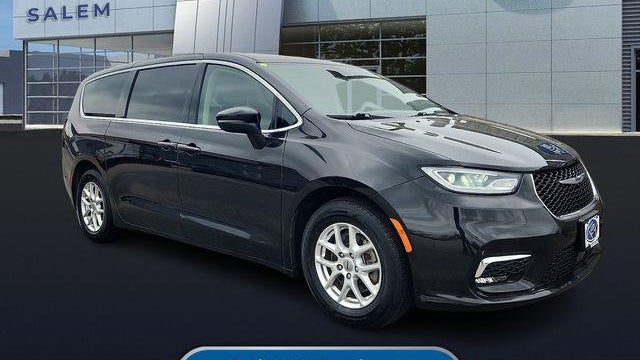 Preowned 2023 Chrysler Pacifica Touring L for Sale