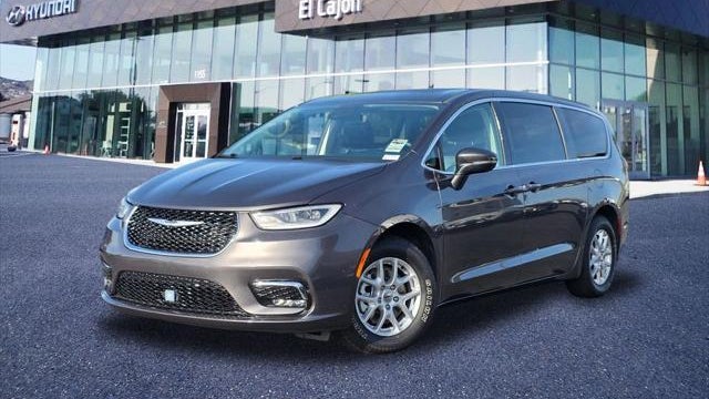 Preowned 2023 Chrysler Pacifica Touring L for Sale